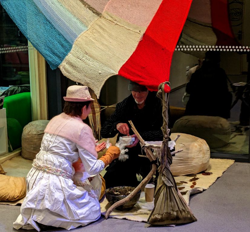  Valérie Morraja. Nomadic Care, campement de purification. 2024. Rituels performés + techniques mixte