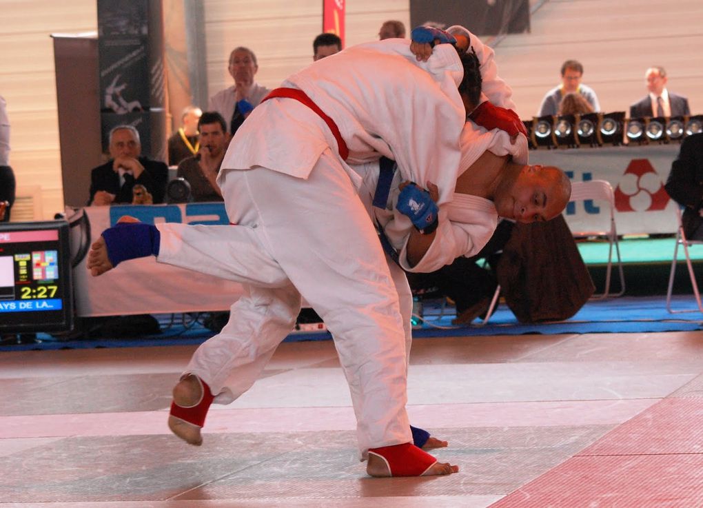 Les compétitions Fighting Jujitsu du JSR dont l'Open international Fighting jujutsu avec notre équipe jujitsu du Judo Sport Rochelais(merci à Nadine Gourdon pour ses super photos).. Limoges etc..