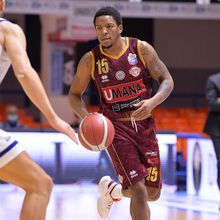 Wes Clark revient à Brindisi pour 2 ans