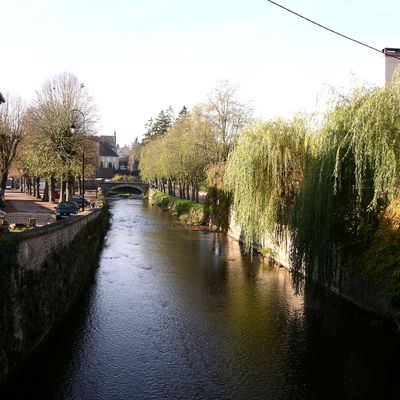 Week-end d'automne sur l'étang de Baye (Voyage en camping-car)