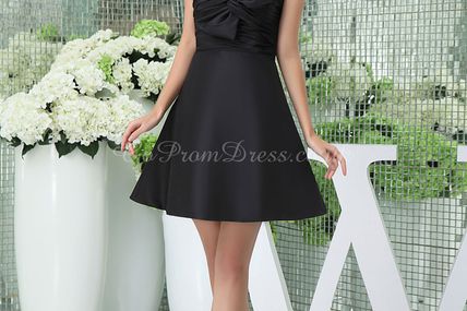 What is advantage of buying dress of the bride mother online?