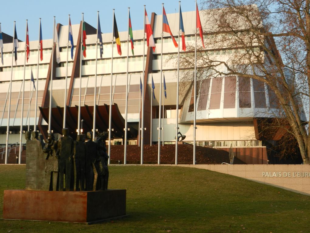 Institutions Européennes, Place Broglie, Quartier de la foire, Jardin des deux rives. Place de la République.