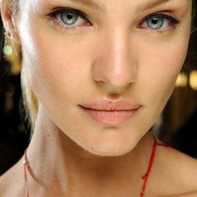 I SEE BLUE SEA EYES in candice Swanepoel