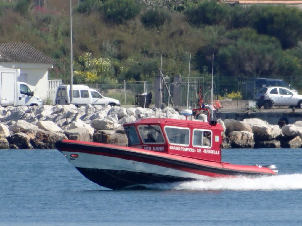 ROI  NANN , vedette  d'intervention  des marins pompiers à Port de Bouc