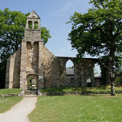 Diaporama église fortifiée et remparts de Malestroit