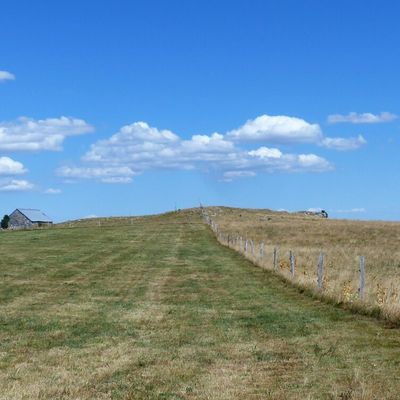 Les estives entre le Plomb du Cantal et Brezons