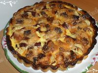 Quiche au chou-fleur, magret de canard séché, raclette et noix