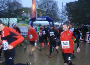 Le départ du 13 km avec Chris Coat (image Ouest France)