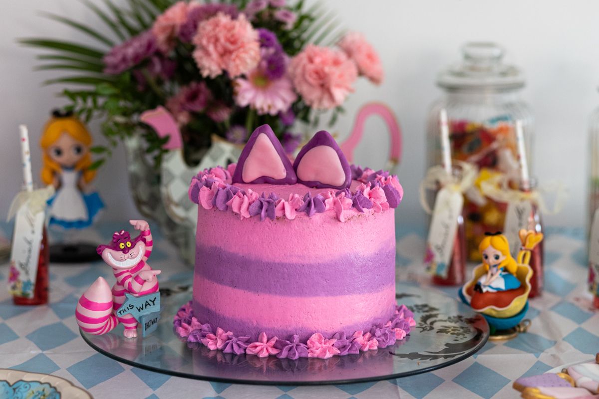 Gateau Alice Aux Pays Des Merveilles Facile Gâteau d'anniversaire Alice aux pays des merveilles (facile) - Amandine  Cooking
