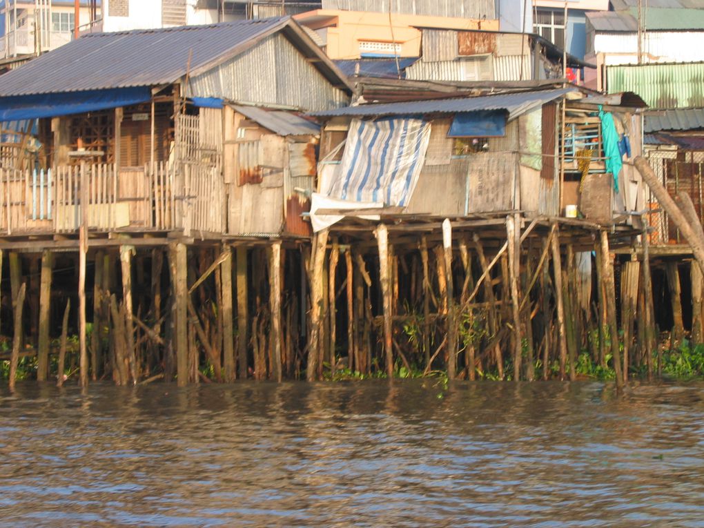 le viet nam est un pays très diversifié de part sa forme allongé et surtout côtier et nous pouvons toujours sentir une différence entre le nord et le sud