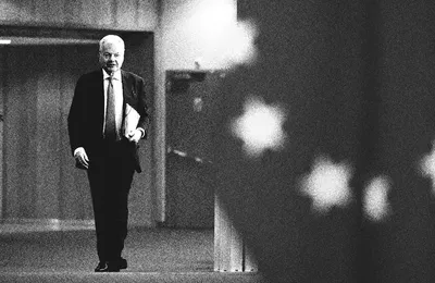 Belgique : Un ancien commissaire européen pris la main dans le cash (Blast)