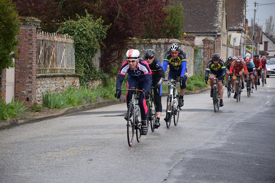 Album photos des courses UFOLEP 1 et 2 et podiums de Marville Les Bois (28)