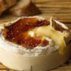 Camembert tiède au caramel poivré