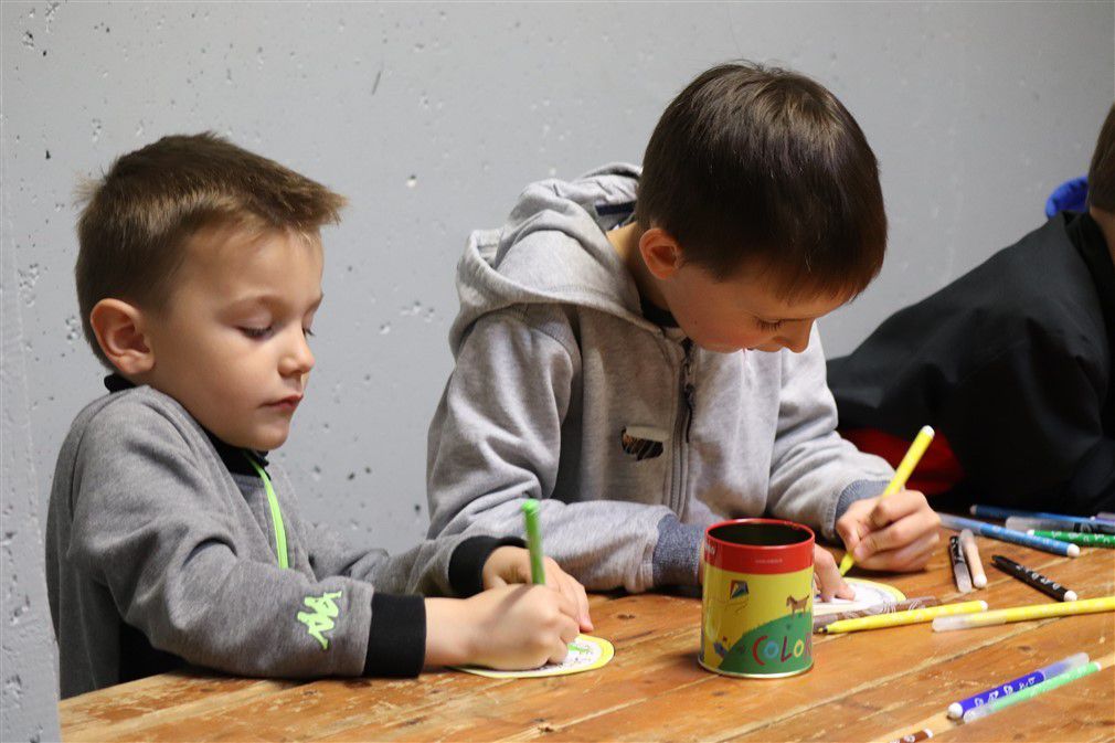 Rencontre sportive en maternelle