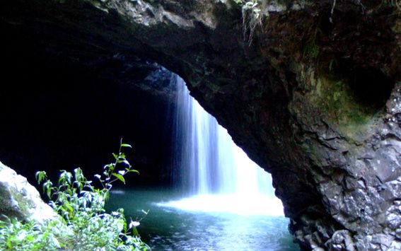 Plage et Natural Bridge