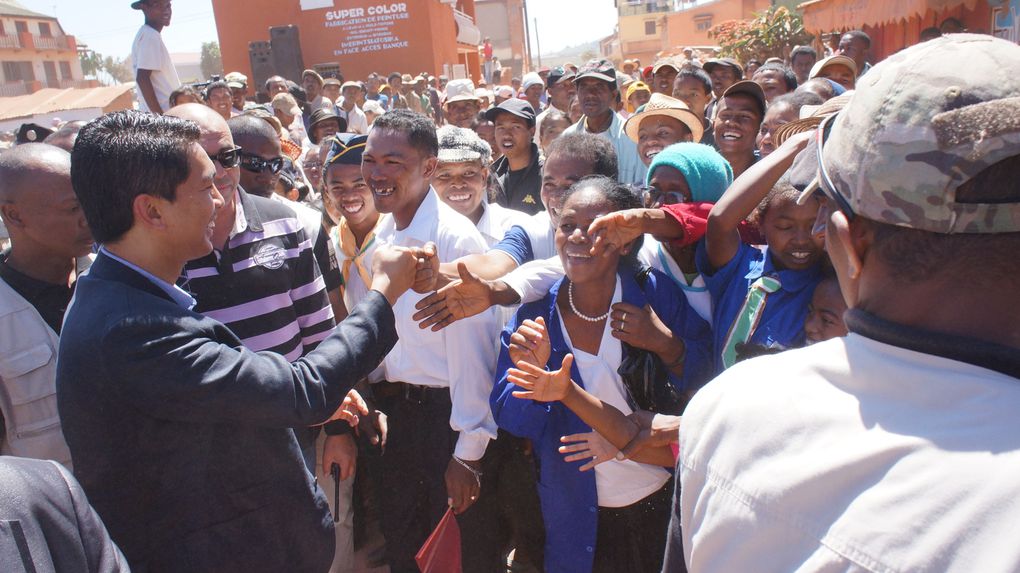 Le président de la Transition, Andry Rajoelina, a inauguré la nouvelle Maison du Peuple ("Tranompokonolona") qu'il a promis.