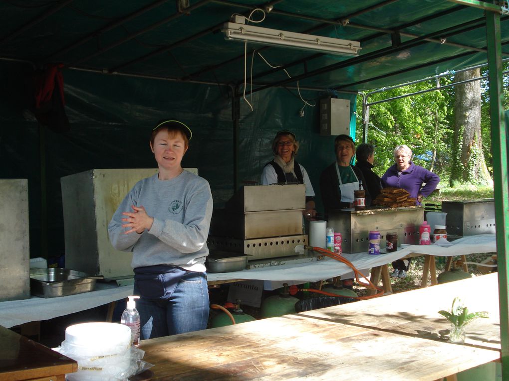 Album - Fête du muguet 2012 et son vide-grenier.