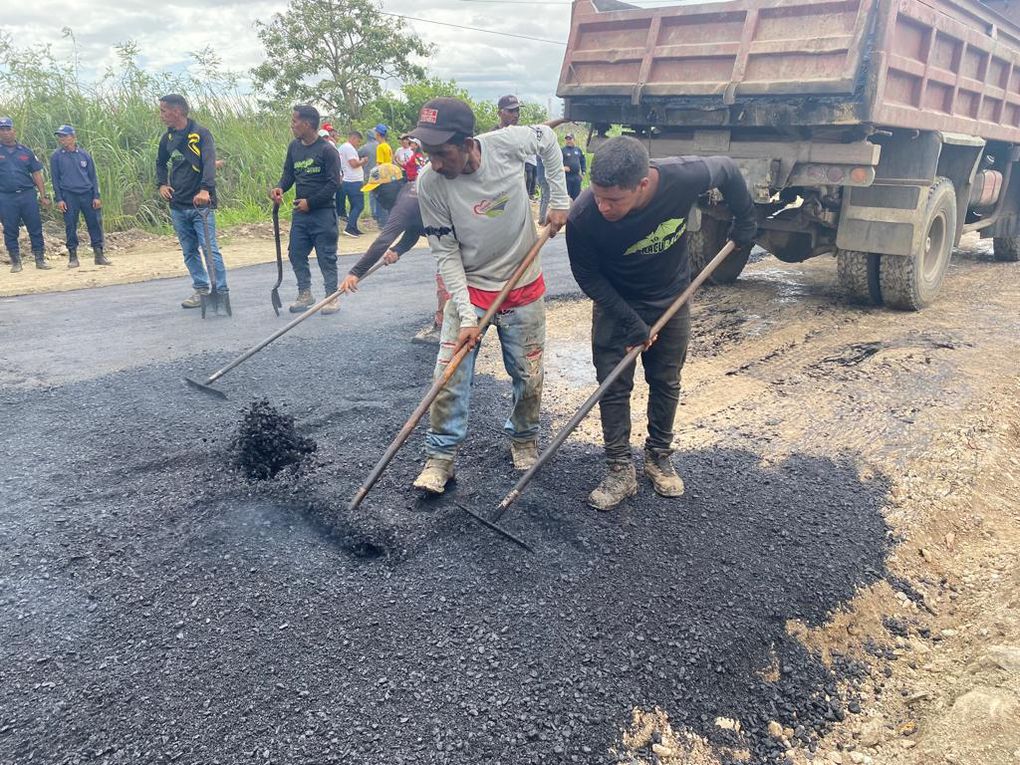 Alcalde Bilbao supervisó trabajos de asfaltado y recuperación integral de la Recta de Boquerón en Carlos Arvelo