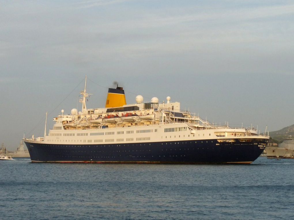 Le SAGA RUBY  arrivant dans le port de Toulon , le 18 octobre 2012