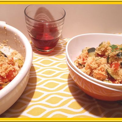 Salade de couscous, courgettes et tomates à l'Indienne