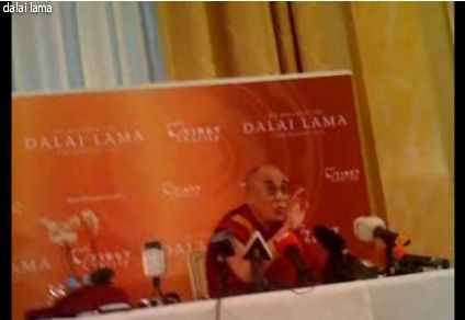 VIDEO: Intâlnire între primul-ministru danez şi Dalai Lama (vizita apolitica... totusi, descoperim si alte date)