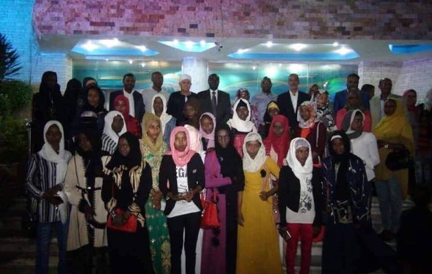 Pétrin des 19 étudiantes en Egypte : Hinda Deby remonte les bretelles à l’ambassadeur du Tchad