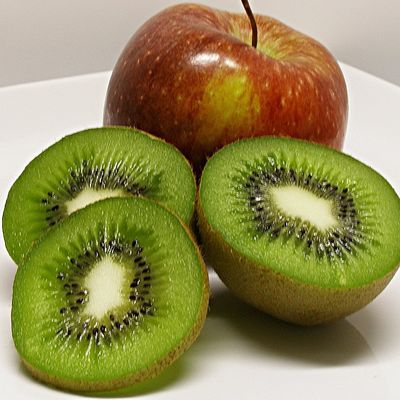 Cake chocolat/pomme/kiwis 