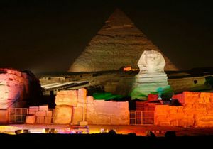 ESPECTÁCULO DE LUZ Y SONIDO EN LAS PIRÁMIDES DE GIZA