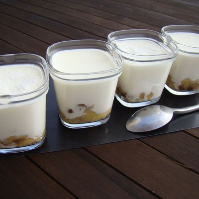 Yaourts light rhum/raisins à la multi délices 