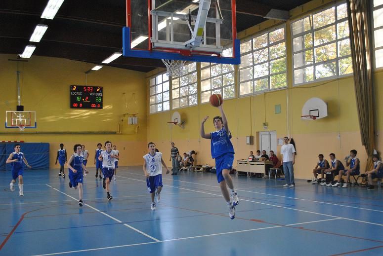 Le basket, un club, un sport, un lieu de rencontres et d'echanges, un endroit de depaysement...