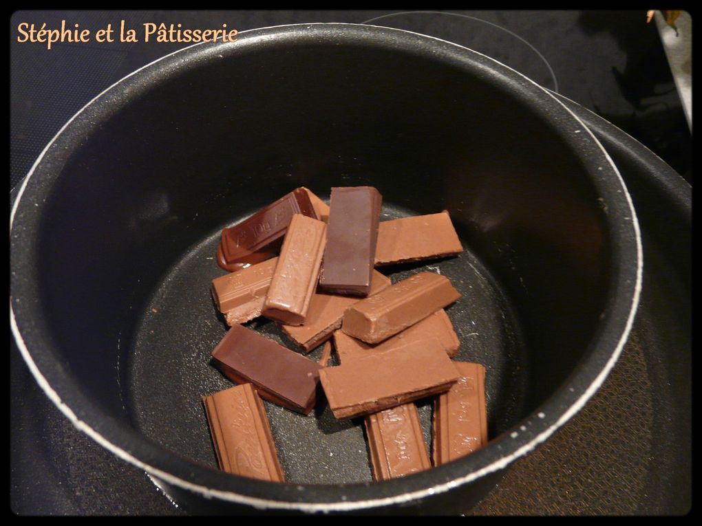 GATEAU MOUSSEUX AU CHOCOLAT ET AUX POIRES CARAMELISEES