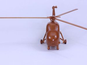 Sikorsky H19 (S.55) (échelle : 1/39°, bois : hêtre)