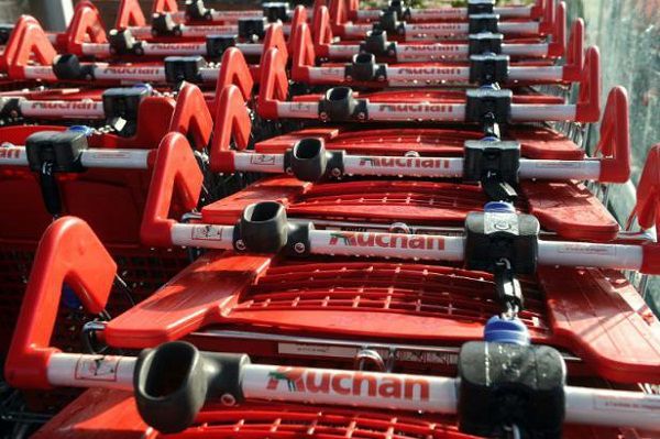 Auchan: bénéfice net en chute de 87,2% au 1er semestre