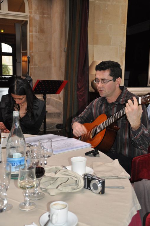 Repas de Noël au Pavillon de Gouffern à Silly en Gouffern, animation musicale