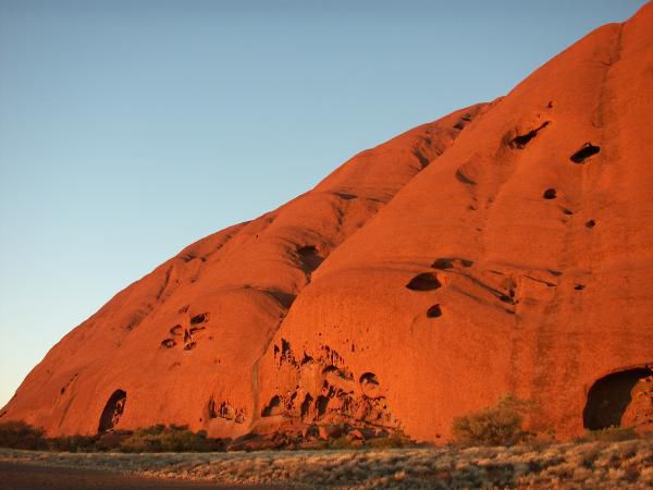 Voyage en Australie juillet 2006.
Traversée Darwin, Adélaïde en passant par Uluru.
Petit aperçu de l'art Aborigène.