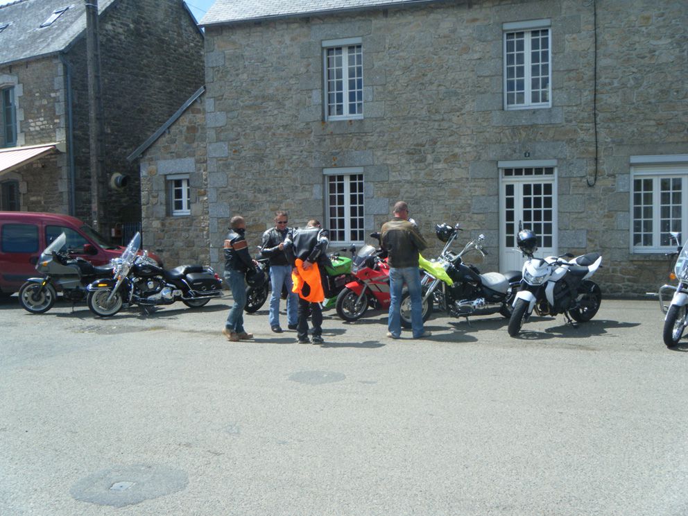 Participation accrue pour la 2ème édition de la randonnée contre la Muco à PAULE (22). Sous le soleil et toujours dans une super ambiance. A l'an prochain ! Encore plus nombreux pour vaincre cette maladie qui s'attaque aux enfants nous avons beso