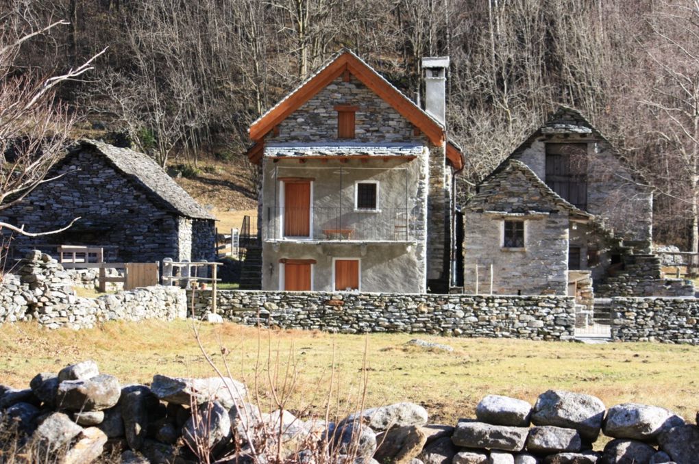 Album dell'escursione del 21.11.2009 dal bivio di Vogorno a Sonogno, in Valle Verzasca