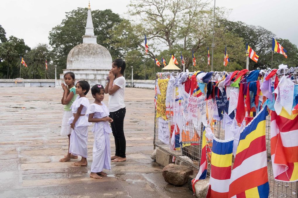 Des temples Boudhistes au Sri Lanka
