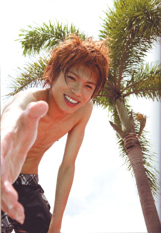 Scans du deuxième photobook de Yusuke : Secret Vacation !

(Vous trouverez un lien pour télécharger directement le photobook sur l'article du blog correspondant ! :D)