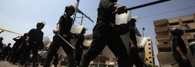 En Egypte, l'armée tisse sa toile à l'abri des regards