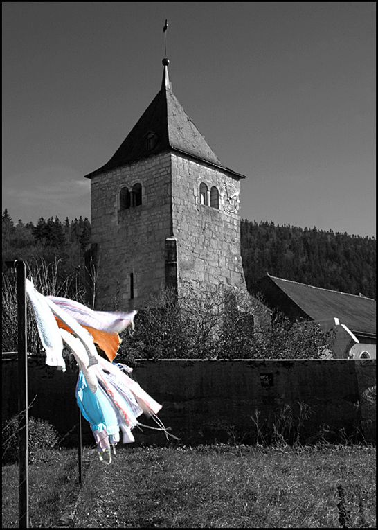 Des essais pas toujours réussis en noir et blanc, sépia et désaturation partielle...