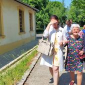 Compiègne. Rescapée de la Shoah, Lili Keller Rosenberg a visité le camp de Royallieu - Oise Hebdo