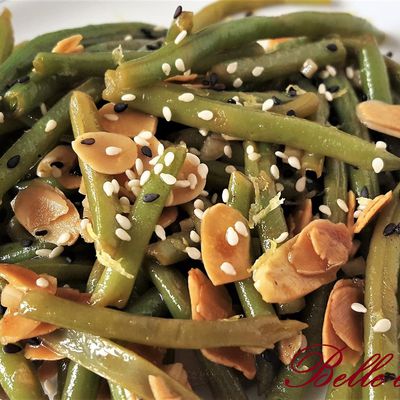 Haricots verts aux amandes et à l'ail