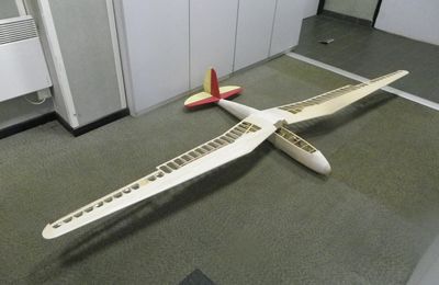 HARBINGER 2 coffrage du fuselage terminé.