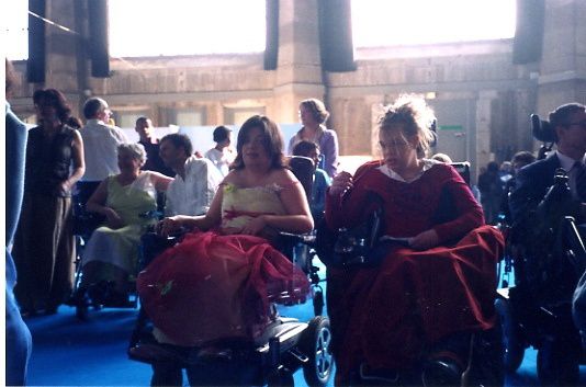 Pour le salon Handica, quelques images du défilé de mode de personnes en fauteuil