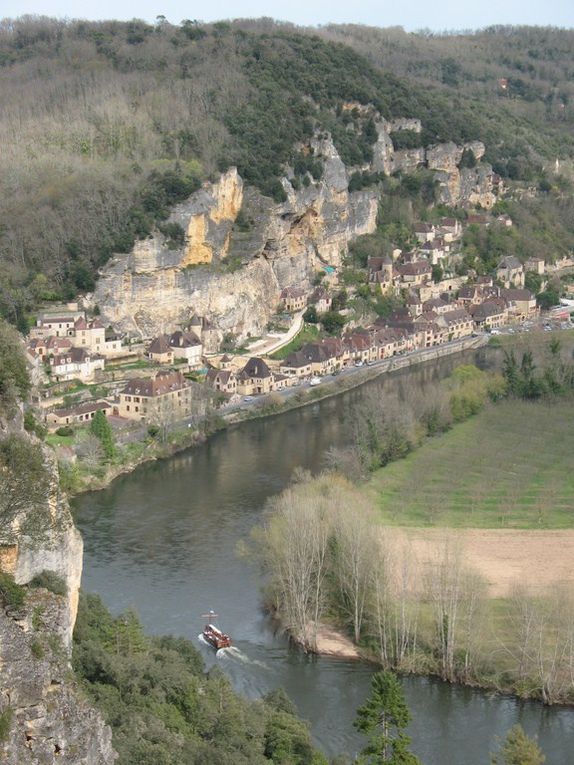 Plus d'infos (Wikipedia) : 

http://fr.wikipedia.org/wiki/Jardins_de_Marqueyssac