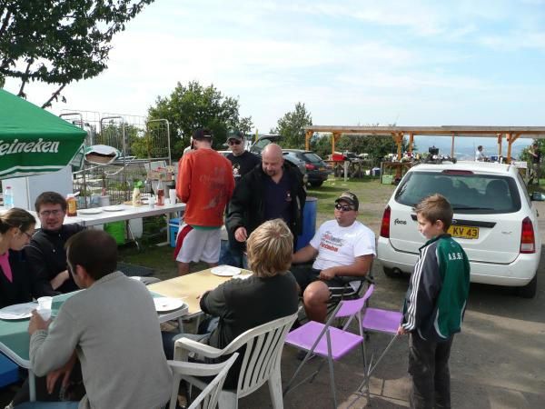 Une journée sympa au club Merc de St Genest Lerpt, ou nous nous sommes retrouvés avec les gens du club mais aussi nos amis les Suisses et notre amis Gérald...