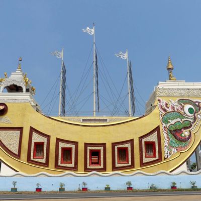 Wat Nok Pak Ta Le à Ban Laem (province de Phetchaburi).