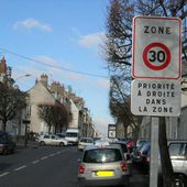 Rue du Bourg Neuf - Violence Routière 41 - Bougez autrement à Blois - Bougez autrement dans le val de Loire -