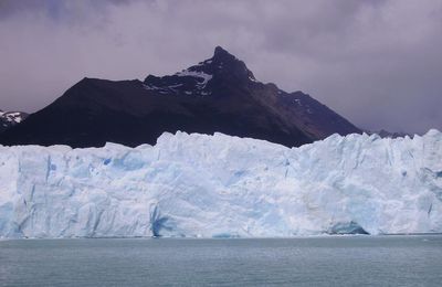 National parken - Los Glaciares - man känner sig liten